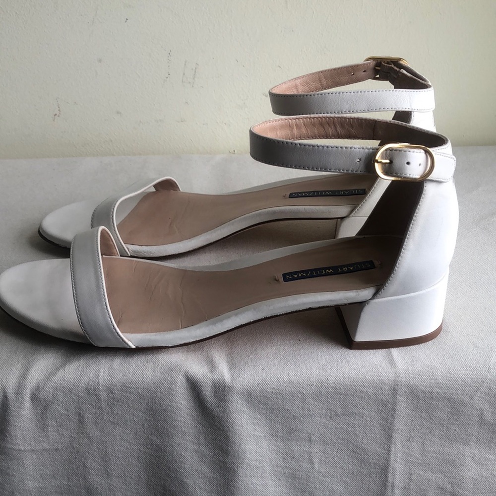 Stuart Weitzman sz 8 White Leather Ankle-Strap Sandals with Gold Buckles - Picture 4 of 11